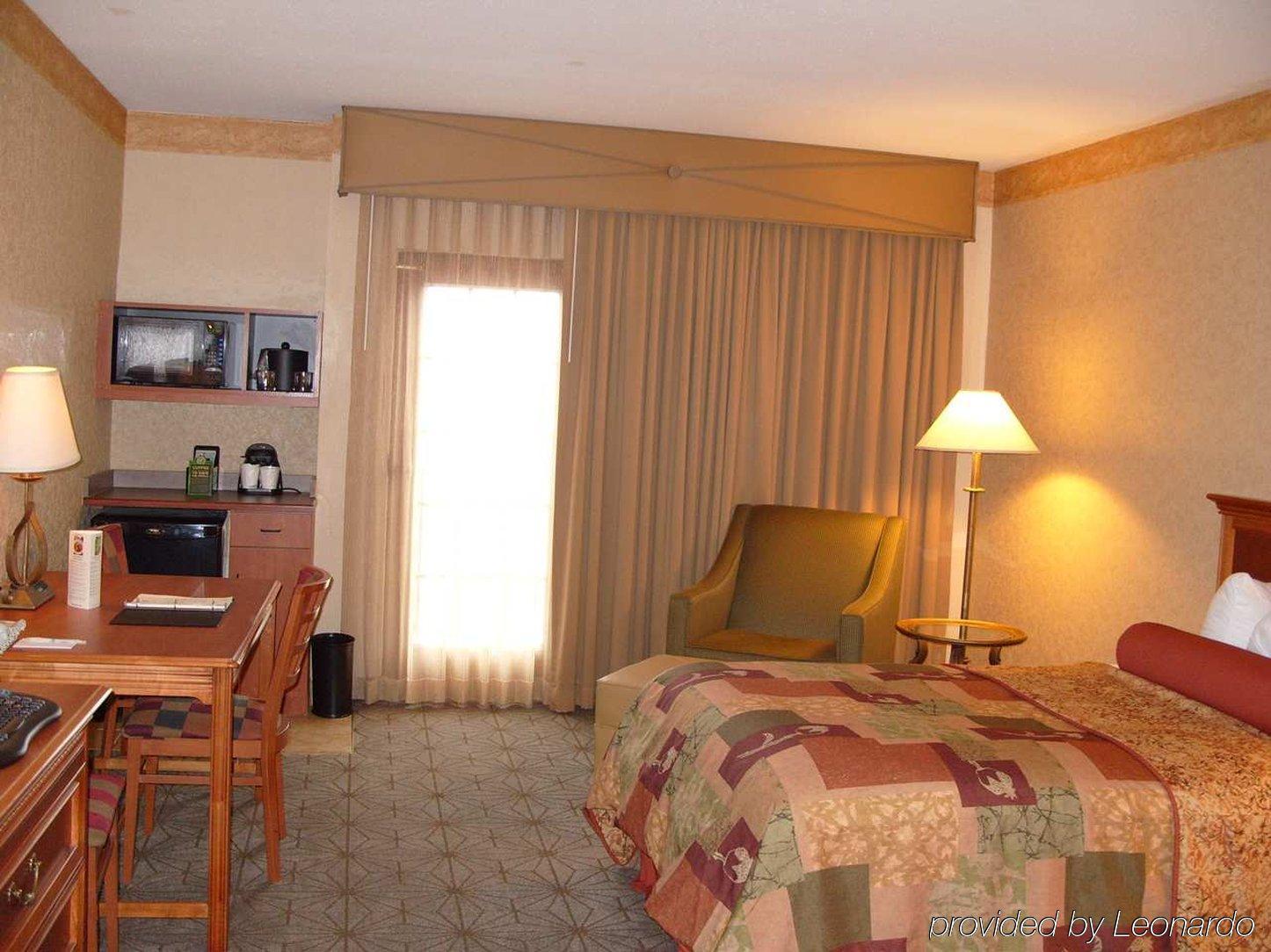 Embassy Suites By Hilton Columbia Greystone Room photo